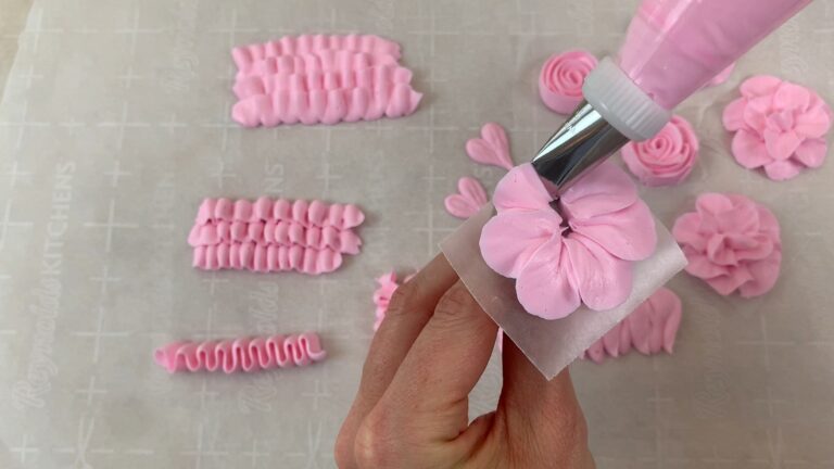 Piping Basics- Petal and Ruffle Tips