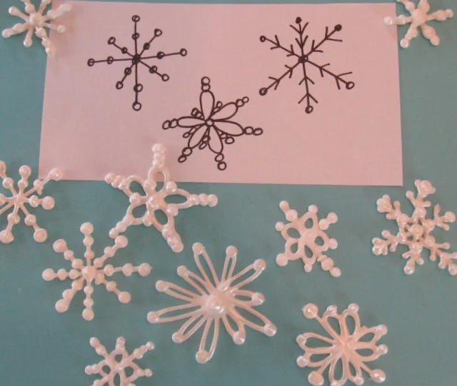 Royal Icing Snowflakes for Cakes and Cupcakes