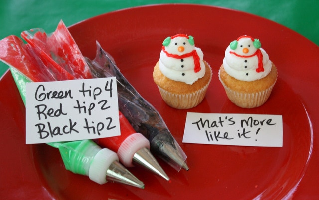 Adorable Christmas and Winter Cupcake Tutorial by My Cake School!