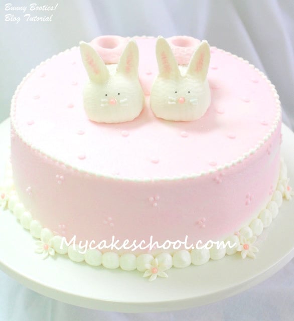 SWEET baby booties tutorial! MyCakeSchool.com free tutorial!