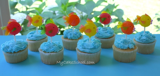 Adorable fish and crab cupcake tutorial by MyCakeSchool.com! Perfect for beach parties and pool parties!