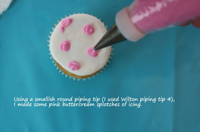 Learn how to make Leopard Print Cupcakes in this MyCakeSchool.com free cake tutorial!