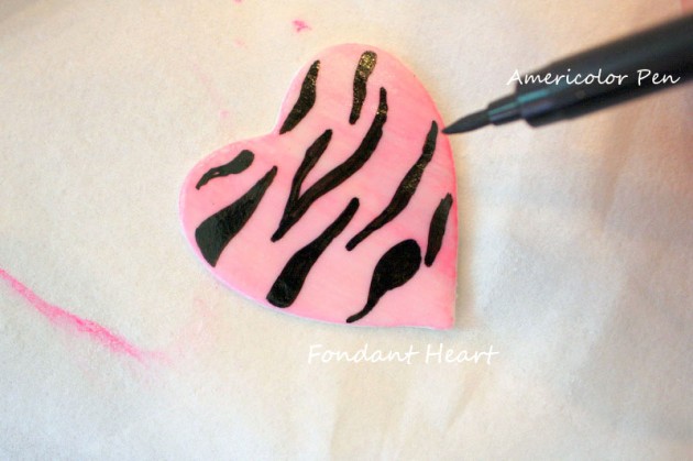 Wild About You! These adorable animal print cupcakes are perfect for Valentine's Day! Tutorial by MyCakeSchool.com!