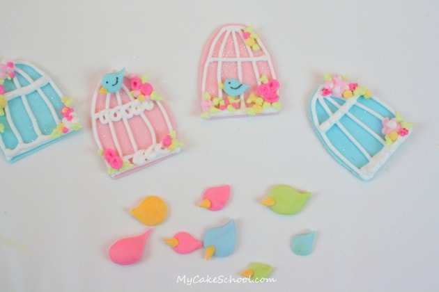 Adorable Birdcage Cupcakes from MyCakeSchool.com's free cake decorating tutorial!