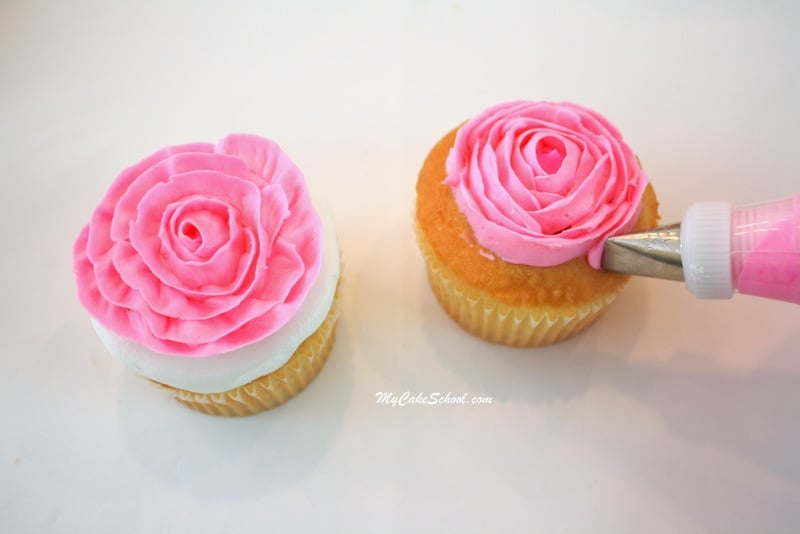 The Sweetest Flower Cupcake Designs For A DIY Wedding 7 Buttercream Flower Cupcake Bouquet Tutorial by MyCakeSchool.com