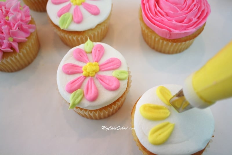 Buttercream Flower Cupcake Bouquet Tutorial by MyCakeSchool.com