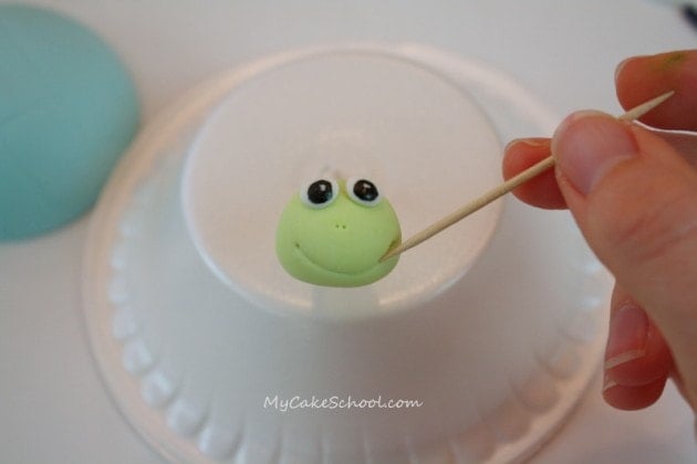 Adorable Turtle Cake Topper! A free cake tutorial by My Cake School!