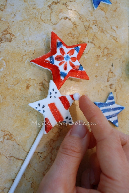 Fun and free Patriotic Cake Tutorial for July 4th! MyCakeSchool.com Online Cake Classes, Recipes, and More!