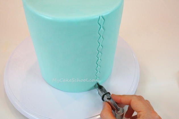 Learn to use a fondant crimper in MyCakeSchool.com's free cake decorating tutorial! {My Cake School Online Cake Classes, Tutorials, & Recipes}