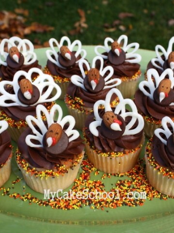 Easy, delicious Chocolate Almond Turkey Cupcakes