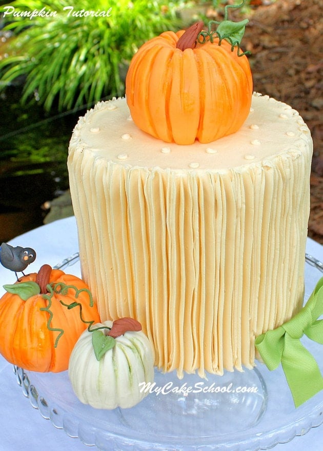 Free Pumpkin Cake Topper Tutorial by MyCakeSchool.com! Perfect for fall and Thanksgiving cake decorating! 