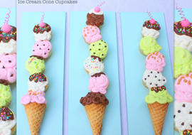 Adorable ice cream cone pull apart cupcakes! Free step by step cake tutorial and video! Learn Cake Decorating Online with MyCakeSchool.com!