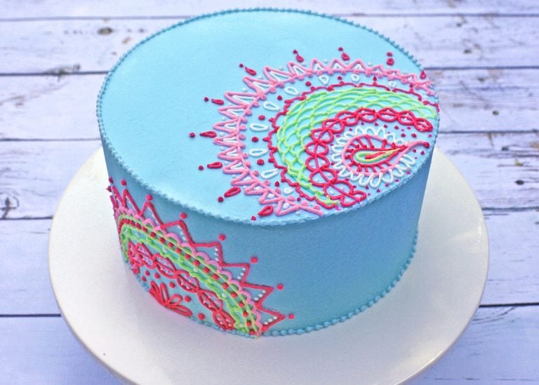 Learn how to make beautiful henna inspired buttercream cake designs in this MyCakeSchool.com video tutorial! (Member section)