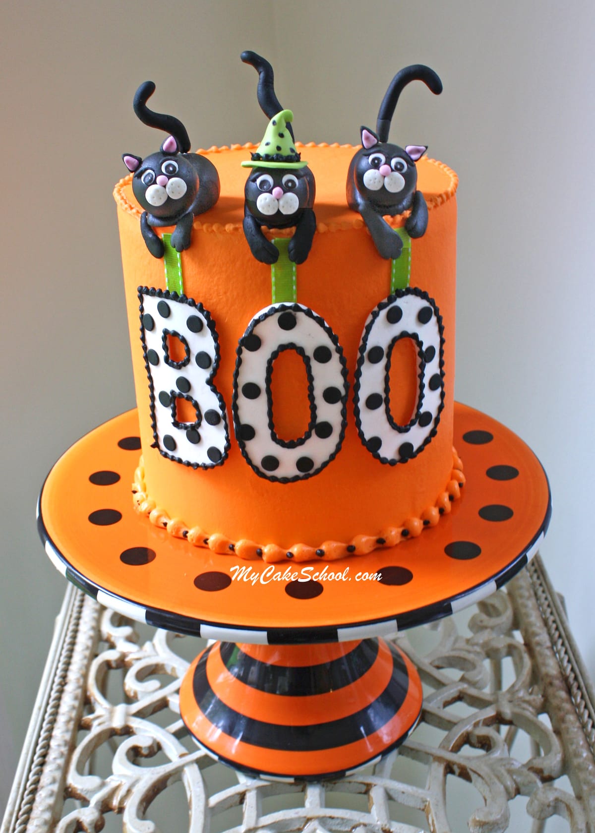 Roundup of the BEST Halloween Cakes, Tutorials, and Ideas My Roundup of the BEST Halloween Cakes, Tutorials, and Ideas My