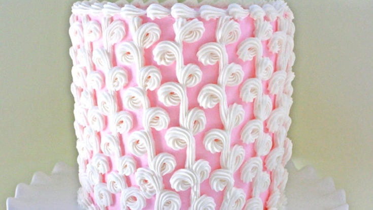 Elegant Loopy Buttercream PIping