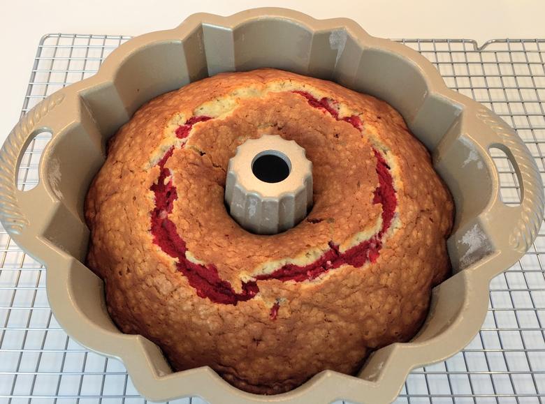 Red Velvet Marble Cake with Peppermint Glaze-Recipe by MyCakeSchool.com! This amazing red velvet marble pound cake is SO delicious no matter what time of year, but we love to make it for Christmas! Red Velvet Marble Pound Cake Recipe by MyCakeSchool.com! Perfect for Christmas gatherings!