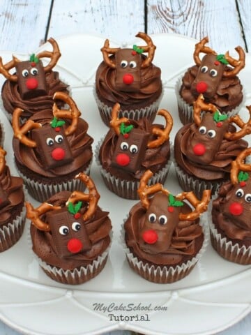 CUTE Reindeer Candy Bar Cupcakes! Learn to make them in our free video tutorial! Perfect for Christmas parties, and easy enough for kids to help!