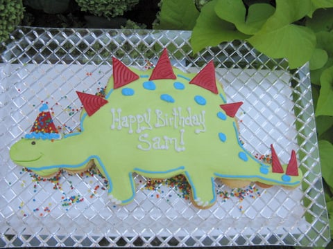 Dinosaur Cupcake Cake Tutorial by MyCakeSchool.com