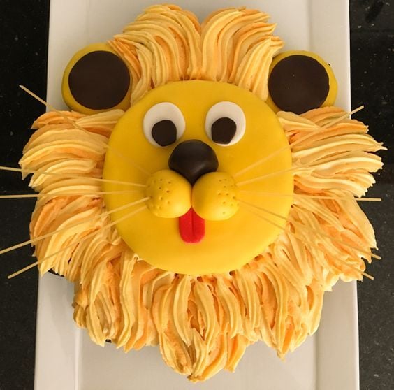 CUTE Lion Cupcake Cake Tutorial by Mish Mash of Loves (featured on MyCakeSchool.com)