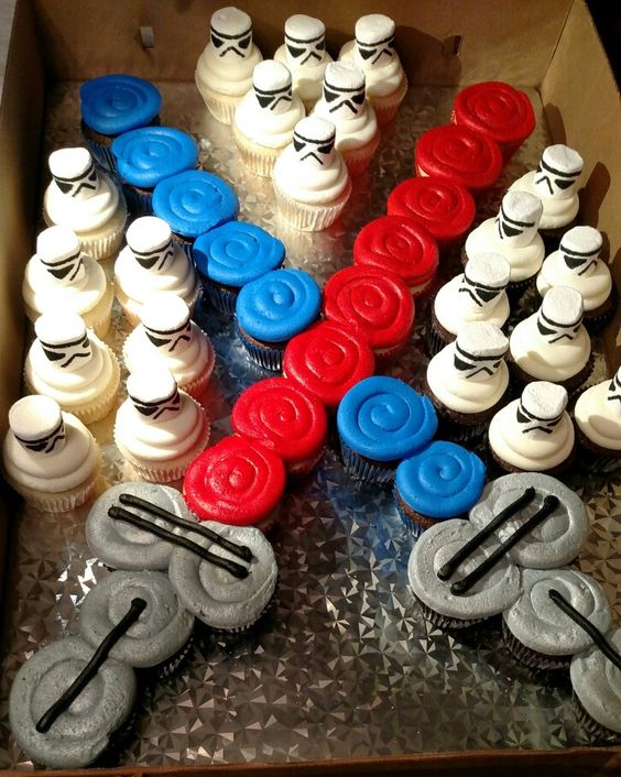 Star Wars Cupcake Cake with Storm Trooper Cupcakes