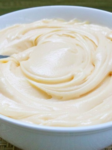 Easy Caramel Cream Cheese Frosting