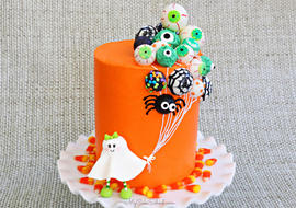 This ghost and balloons cake is so much fun for Halloween!