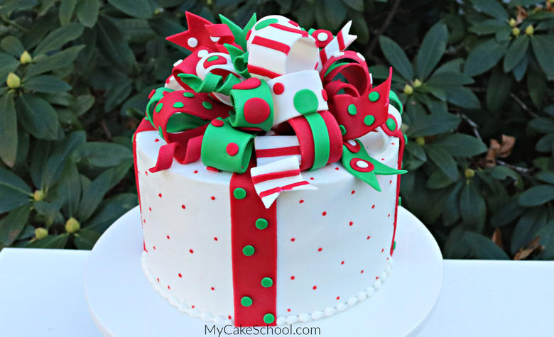 Loopy Christmas Bow Cake Tutorial- So much fun for holiday entertaining!