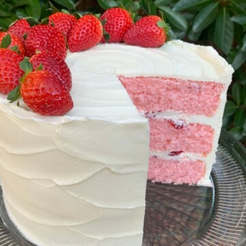 Delicious Strawberry Champagne Layer Cake