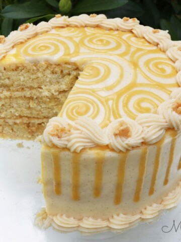 Delicious Apple Toffee Caramel Cake with Cinnamon Cream Cheese Frosting