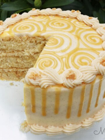 Delicious Apple Toffee Caramel Cake with Cinnamon Cream Cheese Frosting