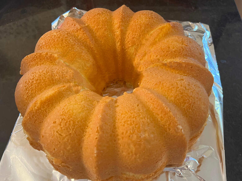 Champagne Pound Cake