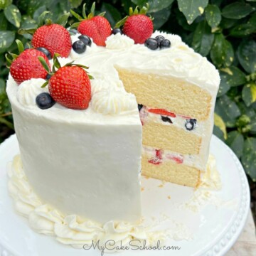 Berry Chantilly Cake