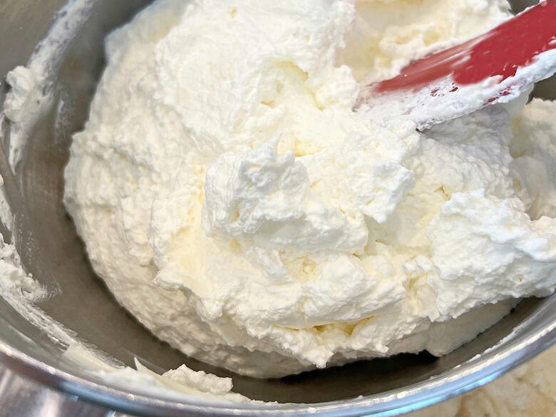 Whipped Cream Cheese Frosting