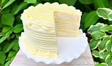 Banana Cream Cake - My Cake School