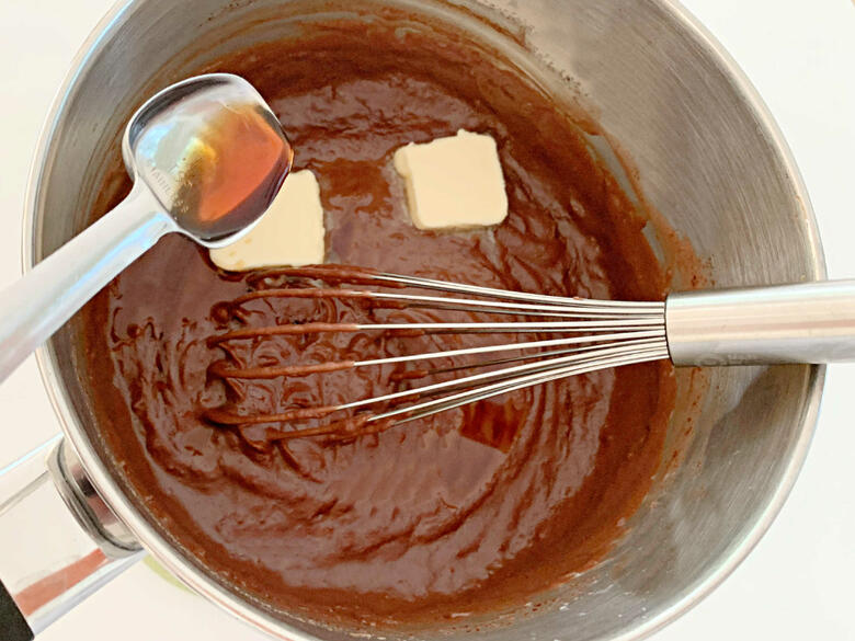 Chocolate Pastry Cream Cooking