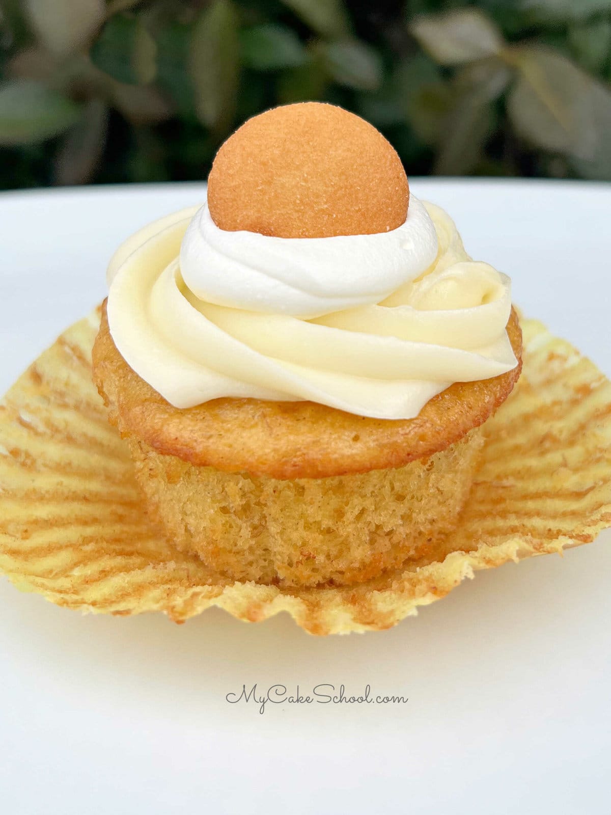 Photo of finished Banana Pudding Cupcake