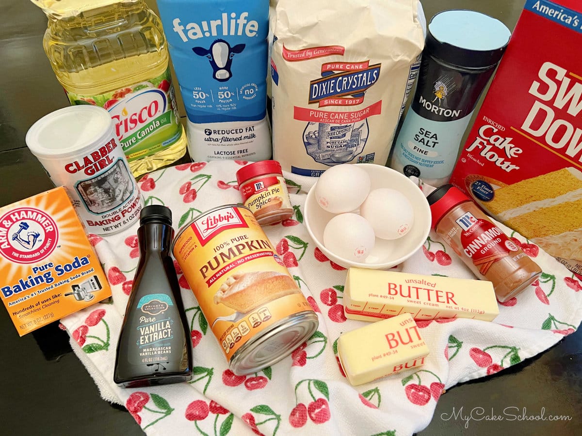 Pumpkin Bundt Cake ingredients.