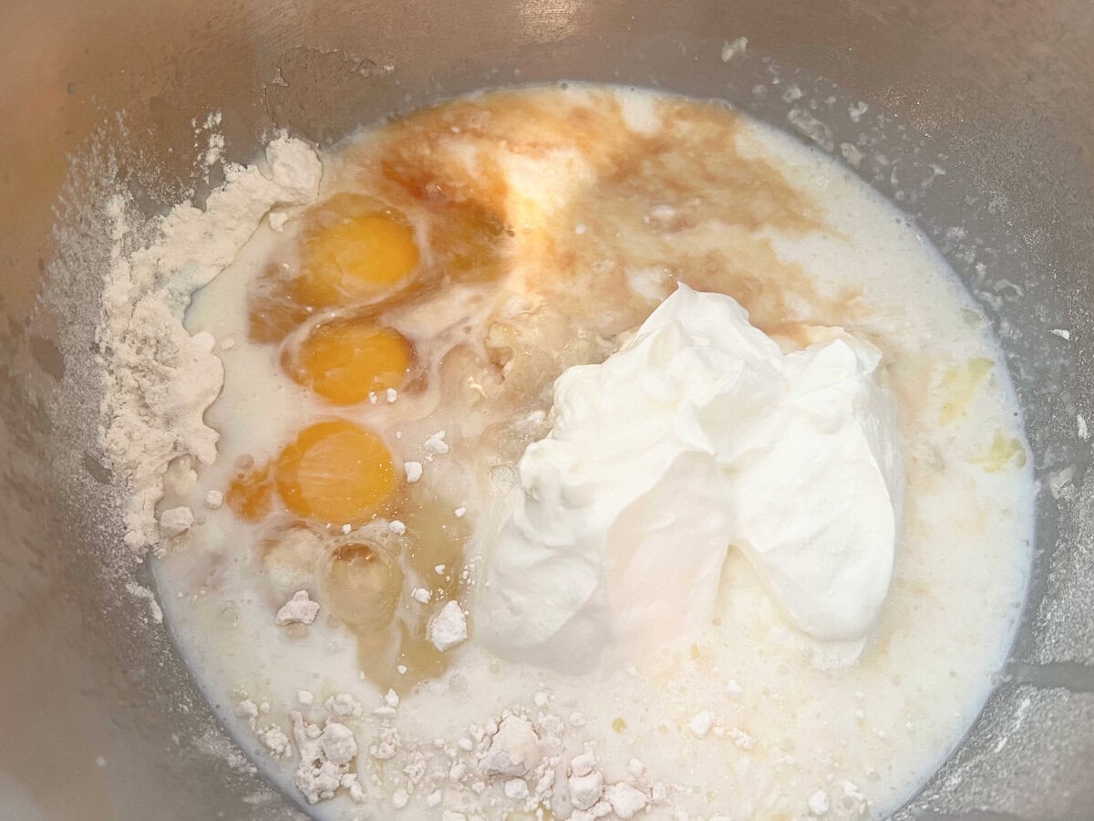 Easy Almond Cake Batter ingredients.